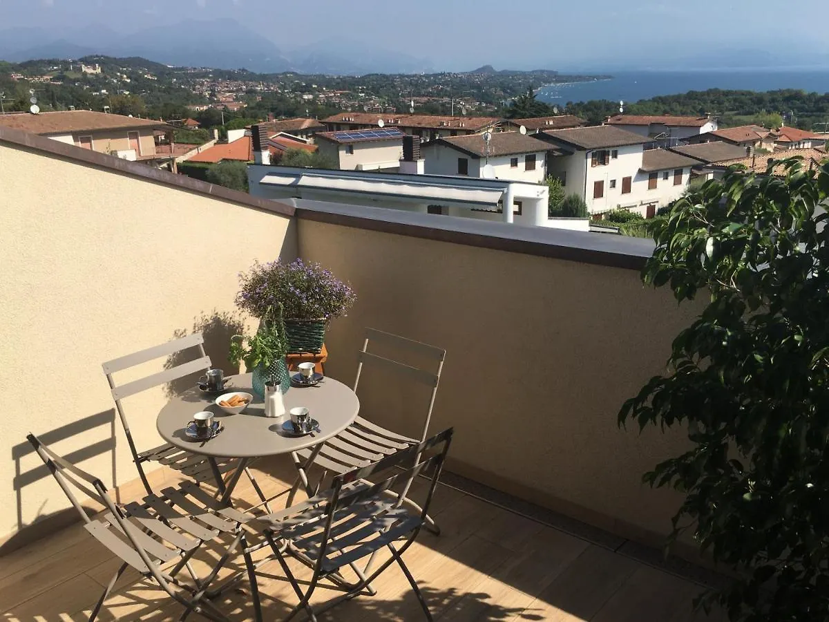 Barcuzzi Apartment 0*,