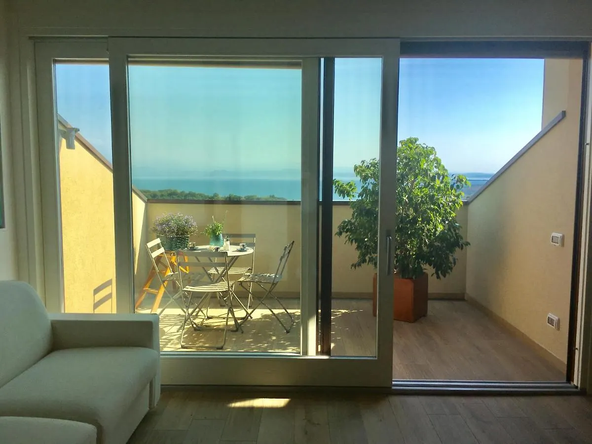 Barcuzzi Apartment